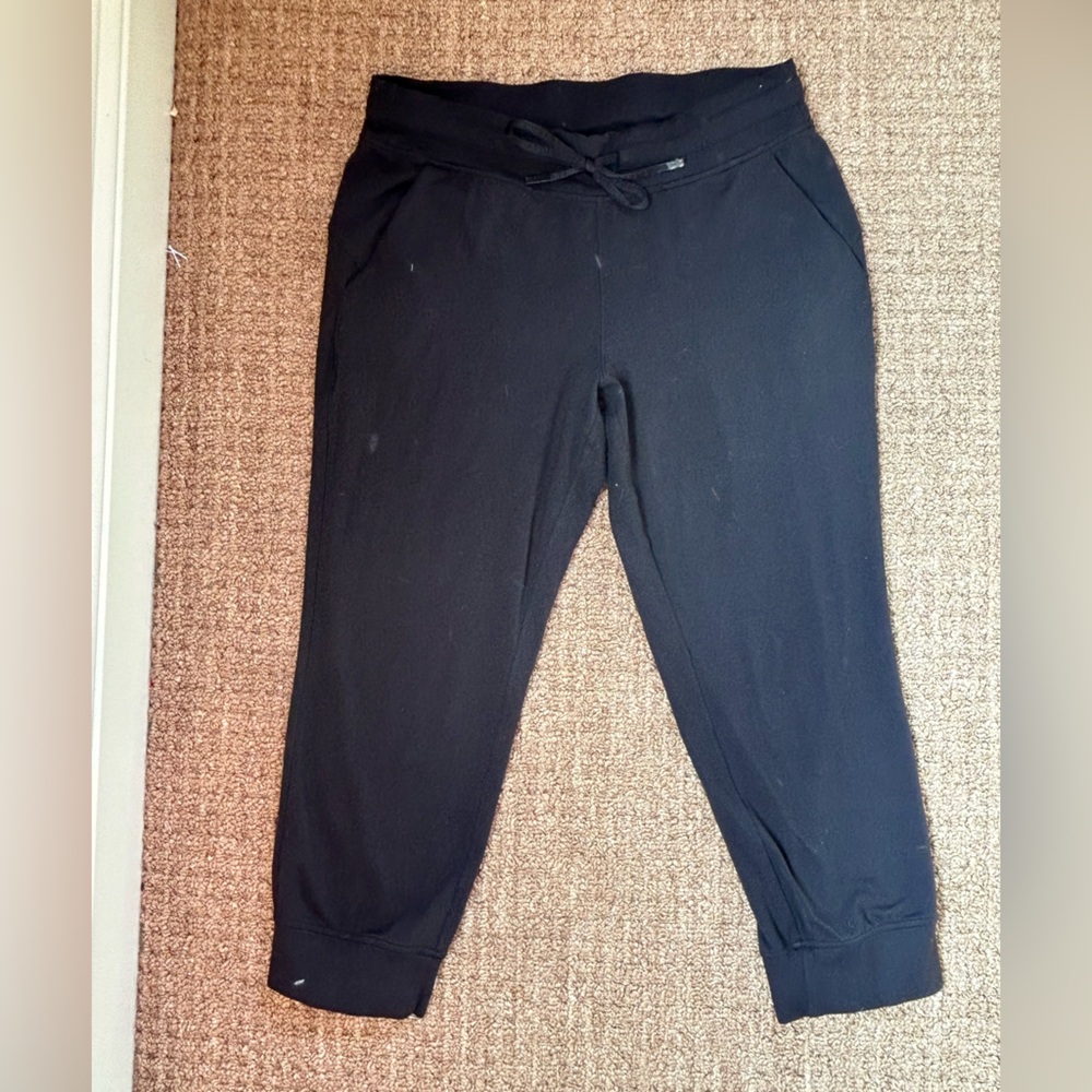 Lululemon Athletica Black Capri Pants